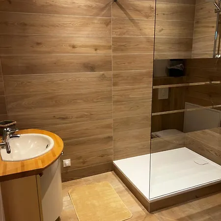 2 Pieces Apartment *